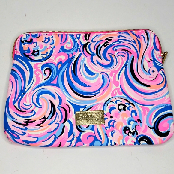 Lilly Pulitzer Handbags - Lilly Pulitzer Catch All Zip Pouch Flamingoals